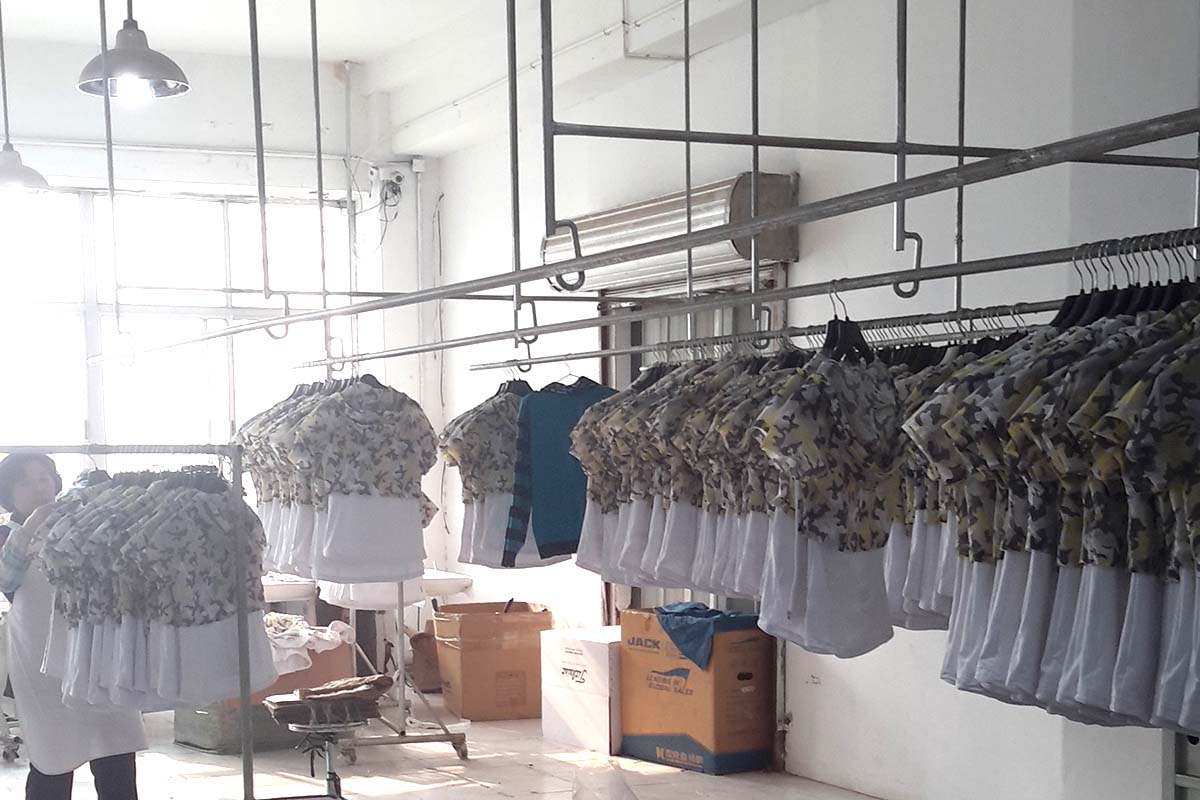 老(lǎo)長(cháng)照(zhào)片